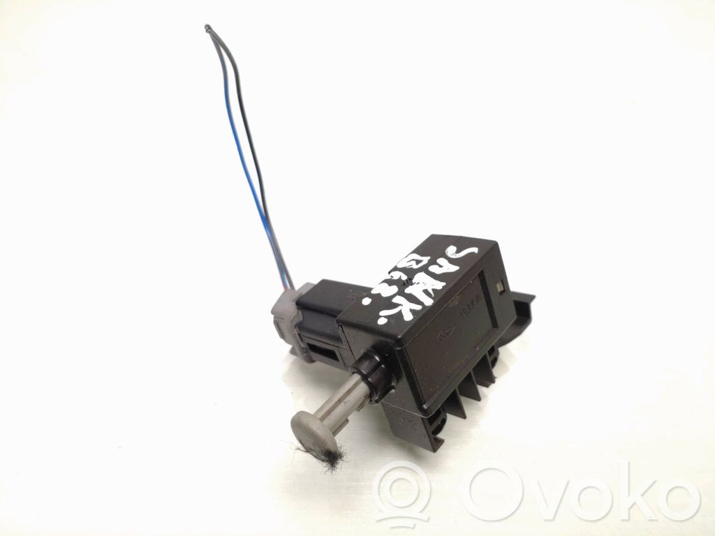 Volvo V40 Clutch pedal sensor 