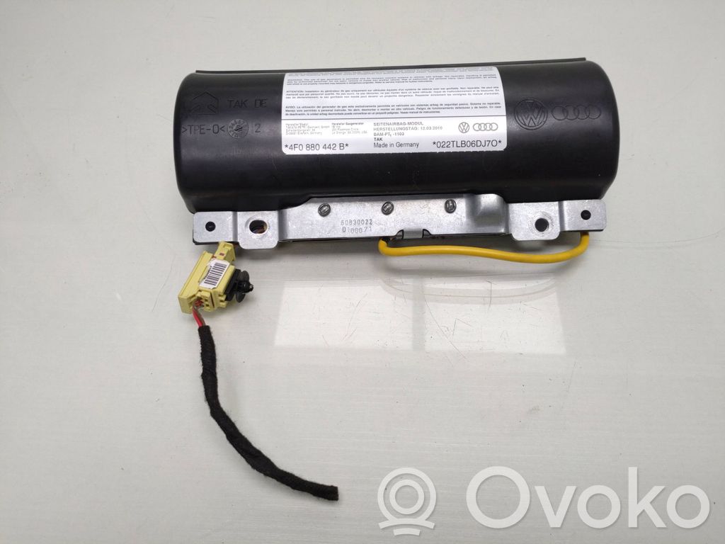 Seat airbag   4F0880442B