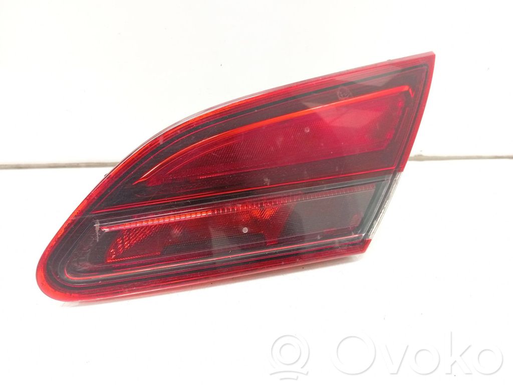 Lampy tylnej klapy bagażnika   13399955,L90025806
