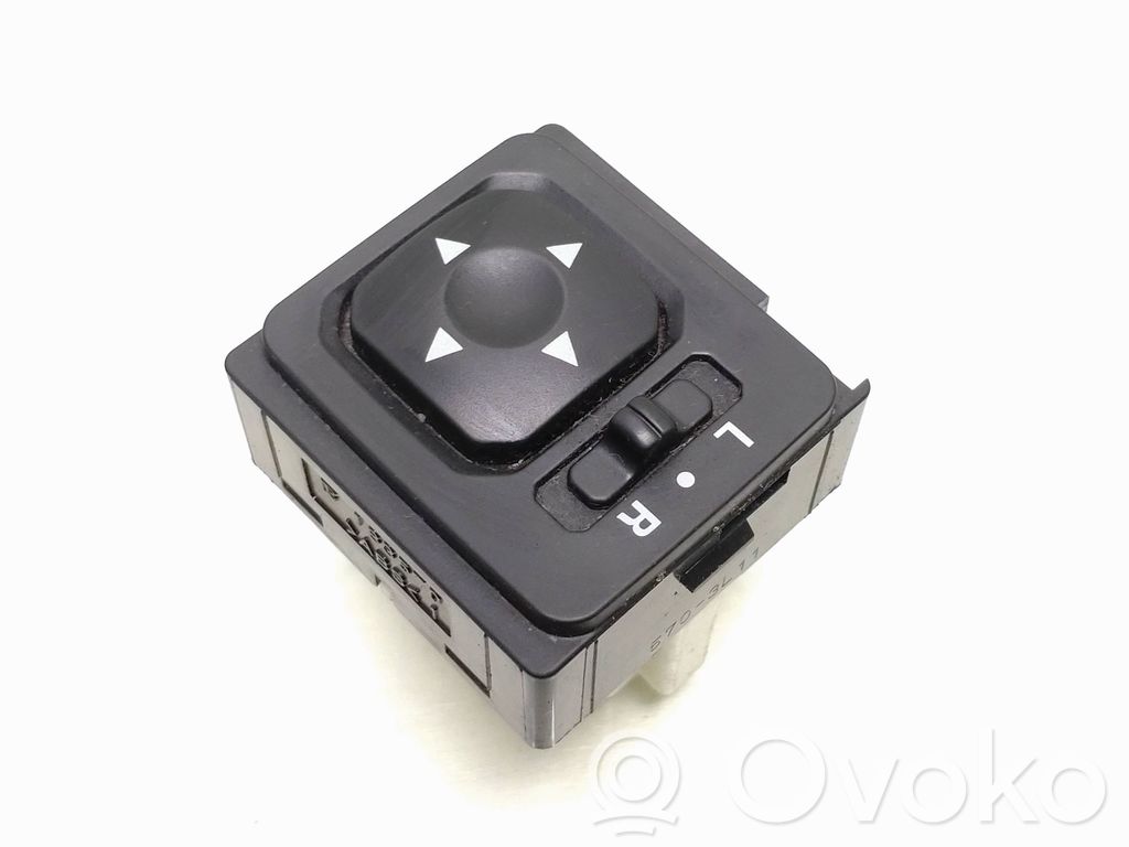 Mitsubishi Outlander Wing mirror switch 