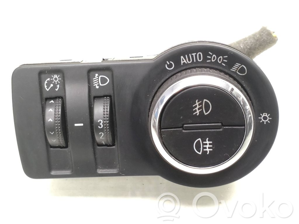Opel Insignia A Light switch 
