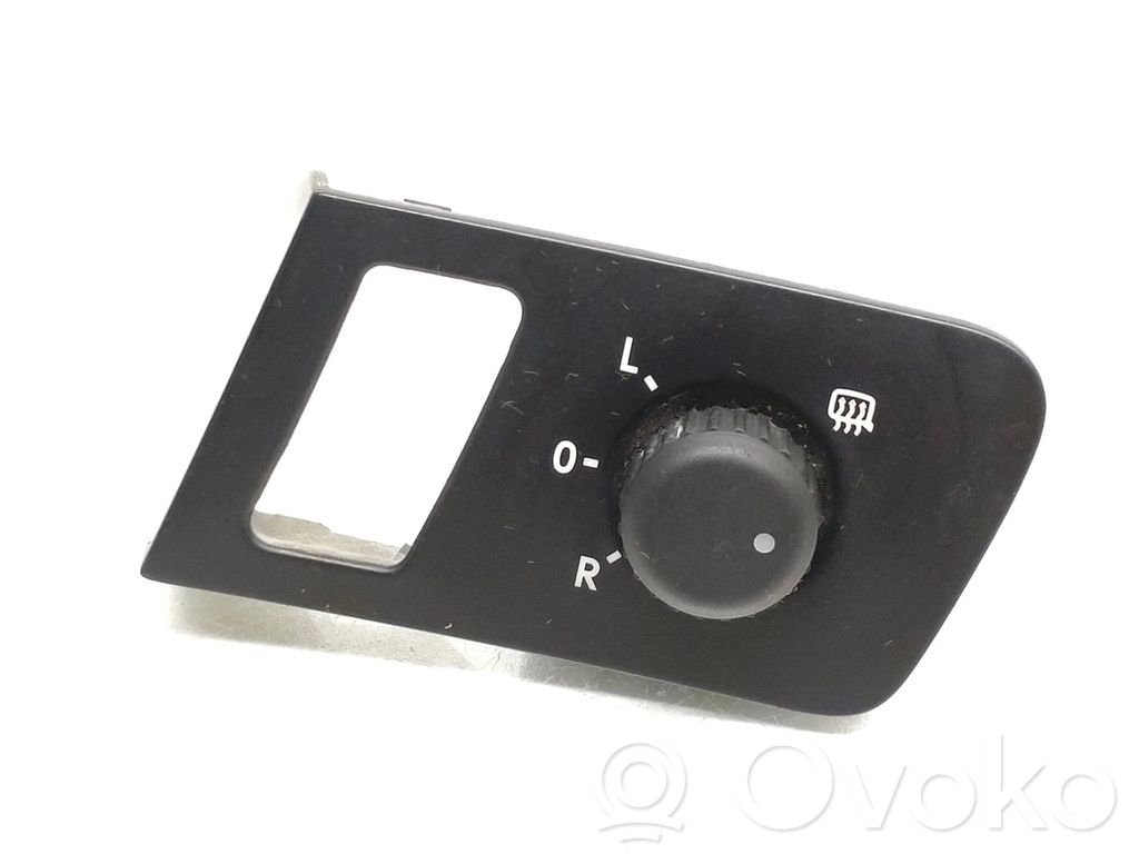 Volkswagen Caddy Wing mirror switch 
