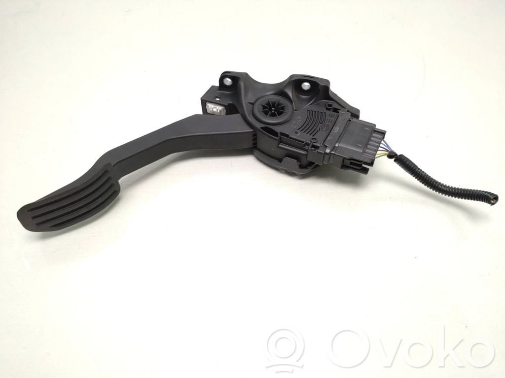 Volvo V60 Accelerator throttle pedal 