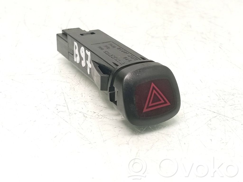 Volvo V40 Hazard light switch 