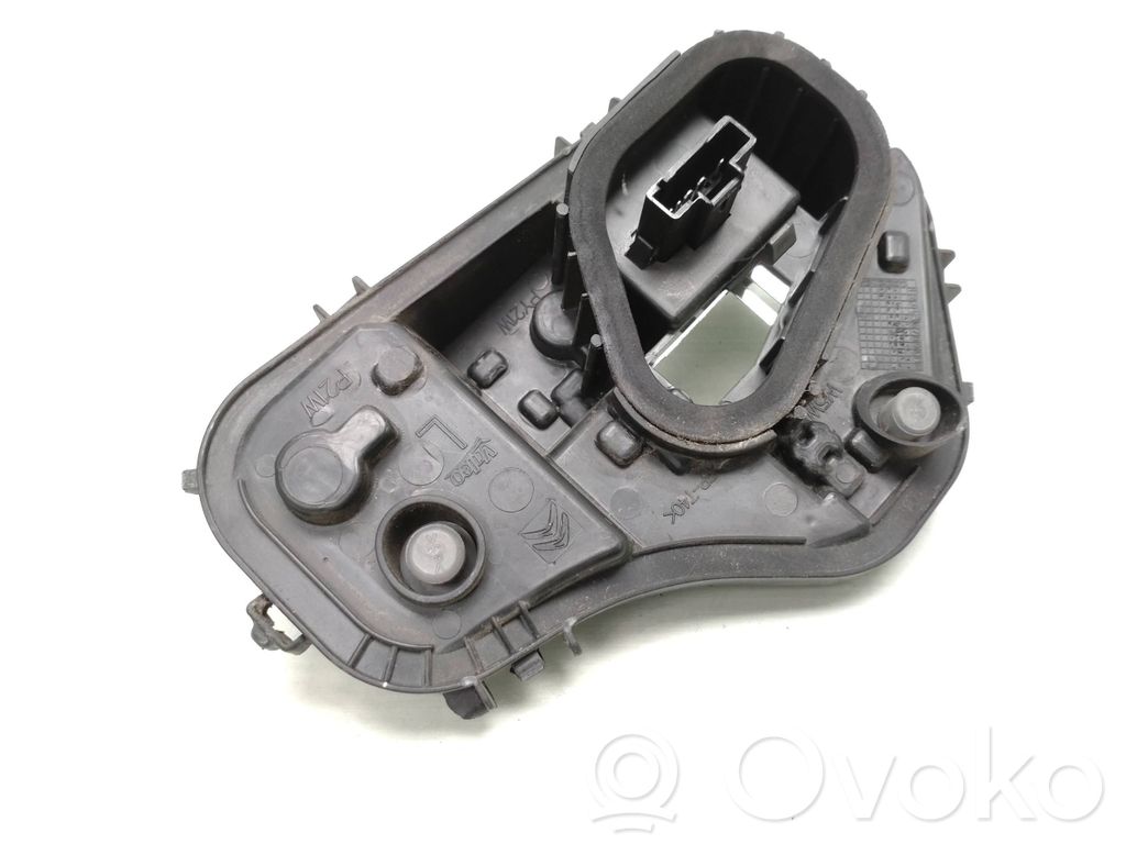 Citroen C4 Cactus Tail light bulb cover holder 