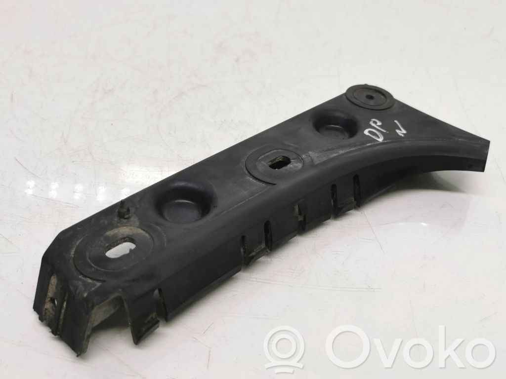 Audi A6 S6 C5 4B Front bumper mounting bracket 