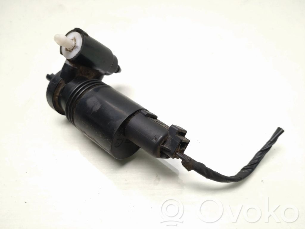 BMW 5 E60 E61 Windscreen/windshield washer pump 