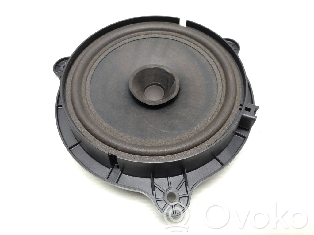 Nissan Qashqai Front door speaker 