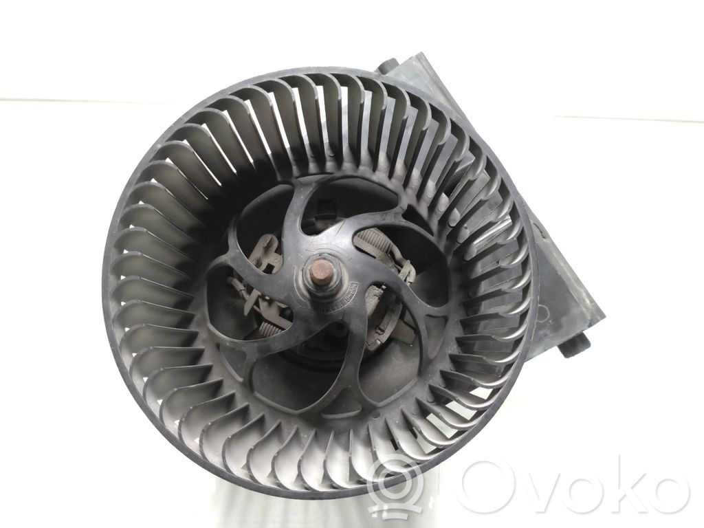 Volkswagen Golf IV Mazā radiatora ventilators 