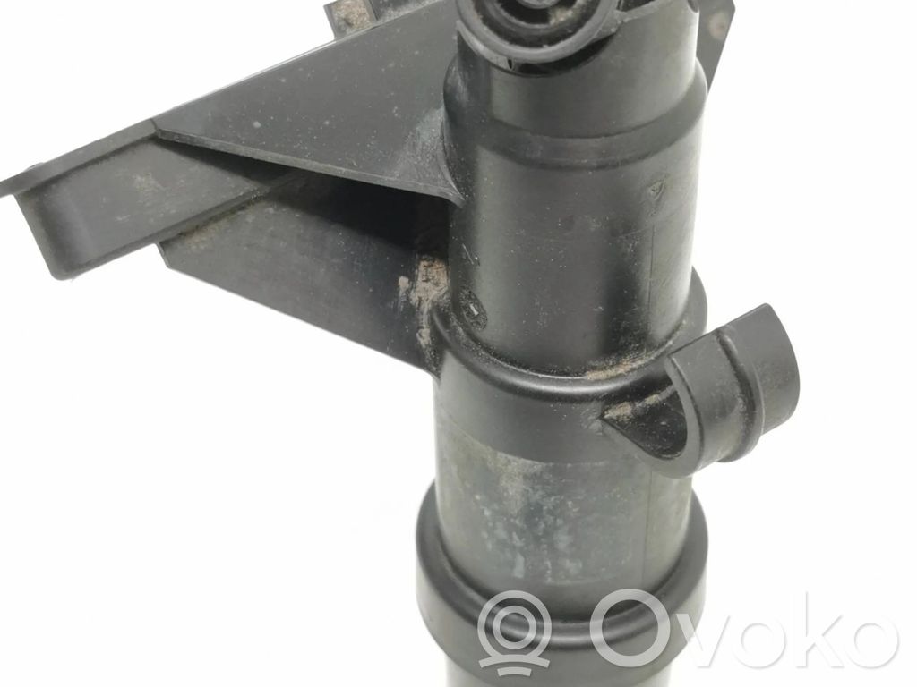 BMW 5 E60 E61 Headlight washer spray nozzle 