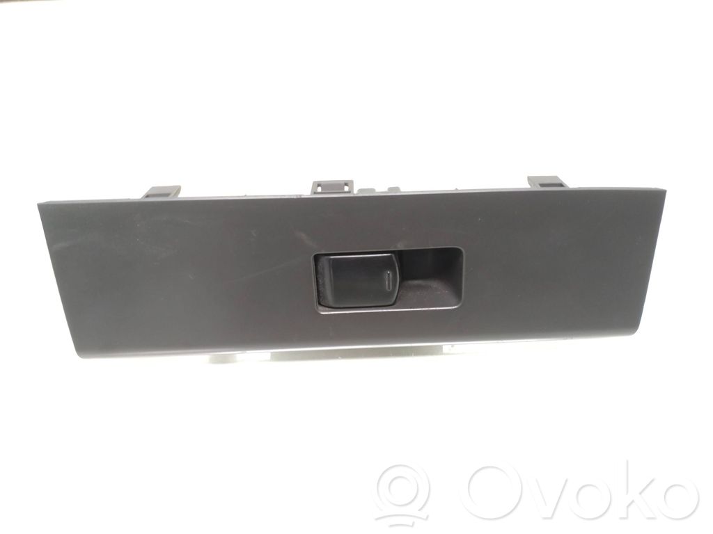 Nissan Navara D40 Electric window control switch 