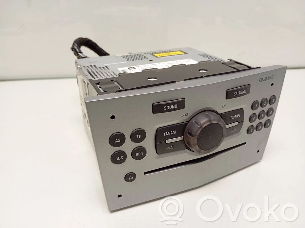 Opel Corsa D Panel / Radioodtwarzacz CD/DVD/GPS 