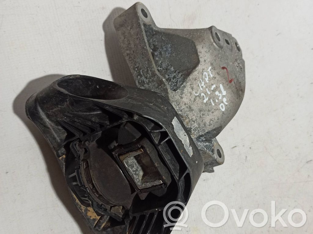 Renault Captur II Engine mount bracket 