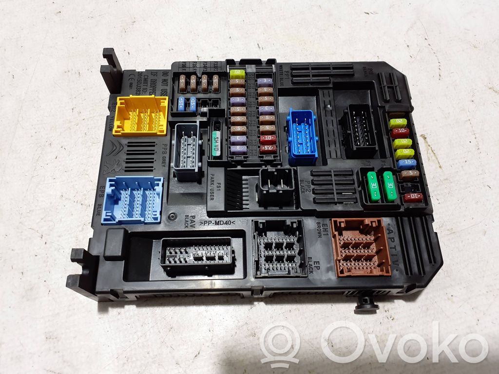 Peugeot 208 II Comfort/convenience module 