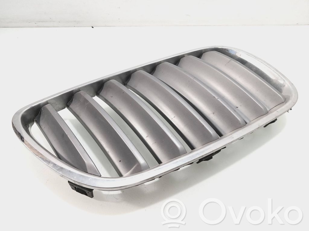 BMW X3 E83 Front bumper upper radiator grill 