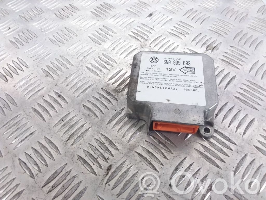 Volkswagen Sharan Airbag control unit/module 