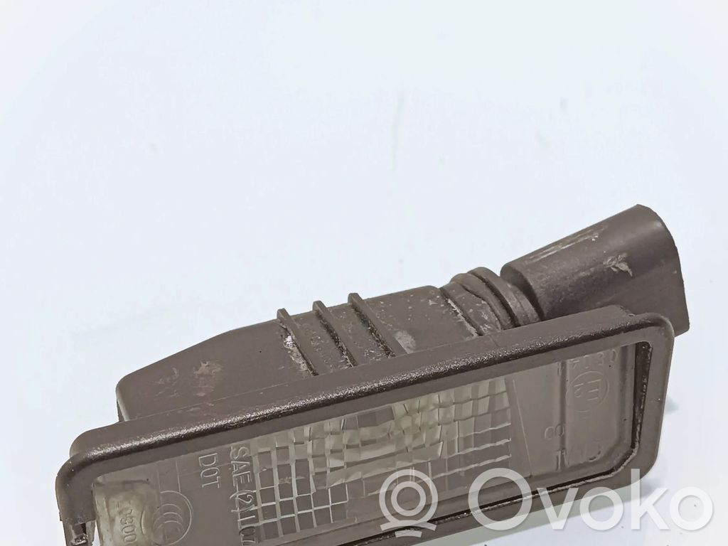 Volkswagen PASSAT B7 Number plate light 
