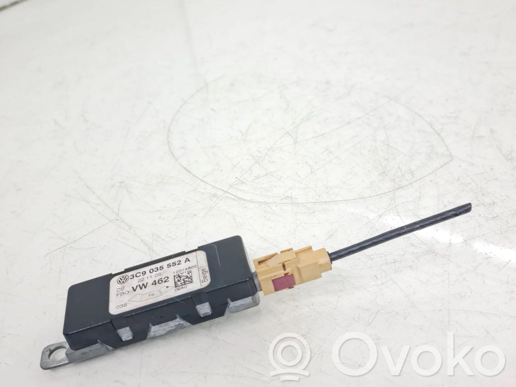 Volkswagen PASSAT B6 Amplificador de antena aérea 