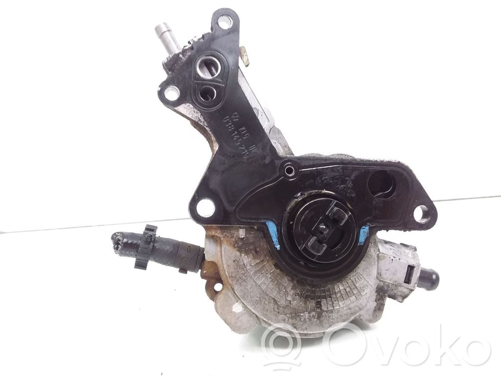 Skoda Roomster (5J) Vacuum pump 