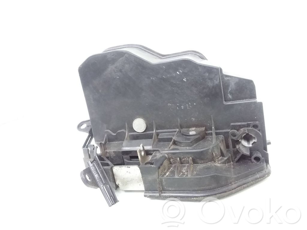 BMW 1 E81 E87 Front door lock 