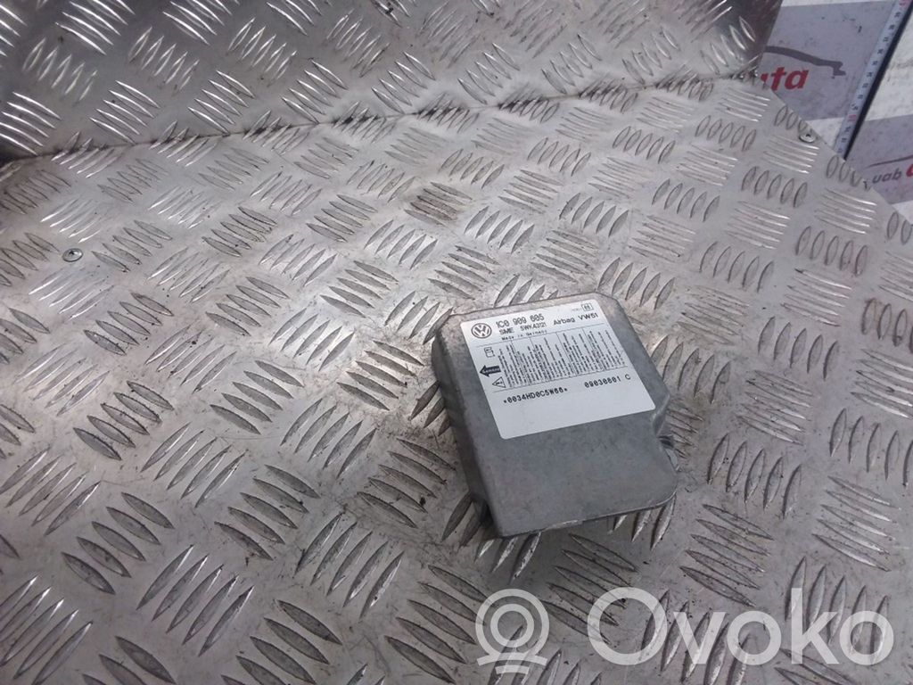 Seat Alhambra (Mk1) Airbag control unit/module 