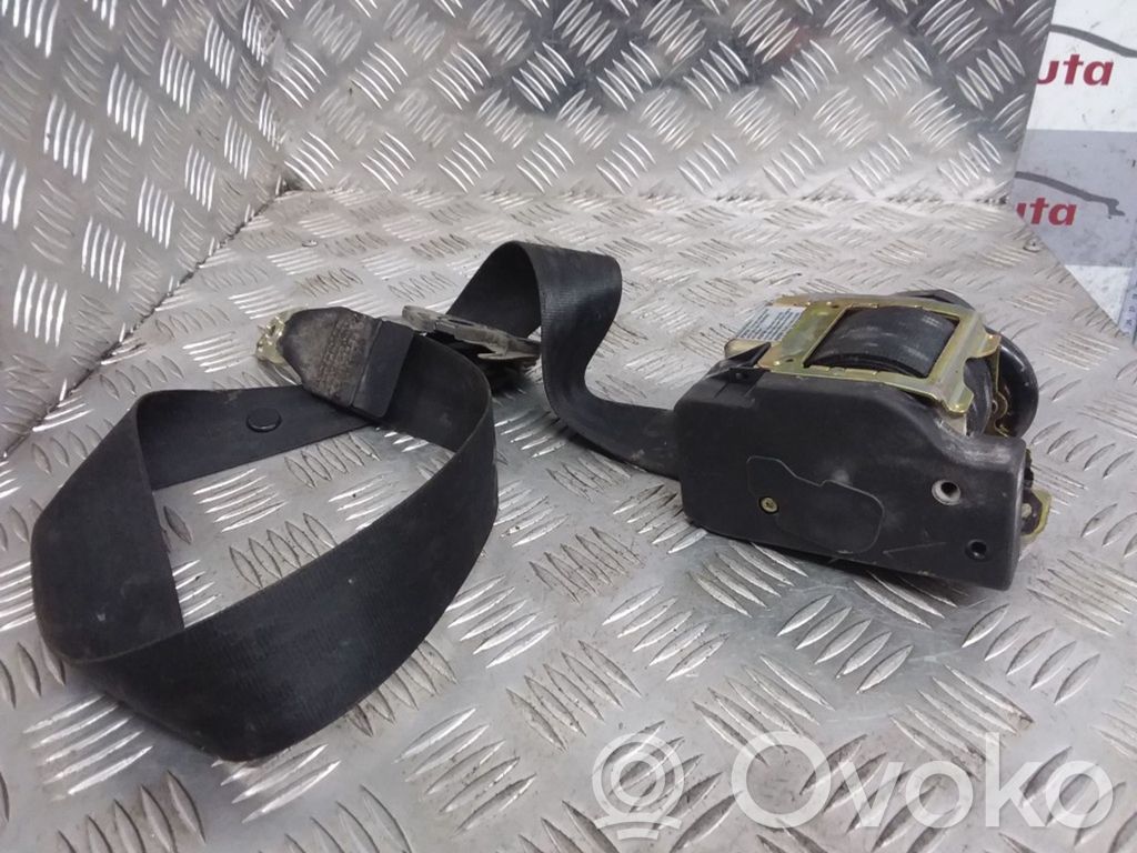 Volkswagen PASSAT B5 Cinturón delantero 