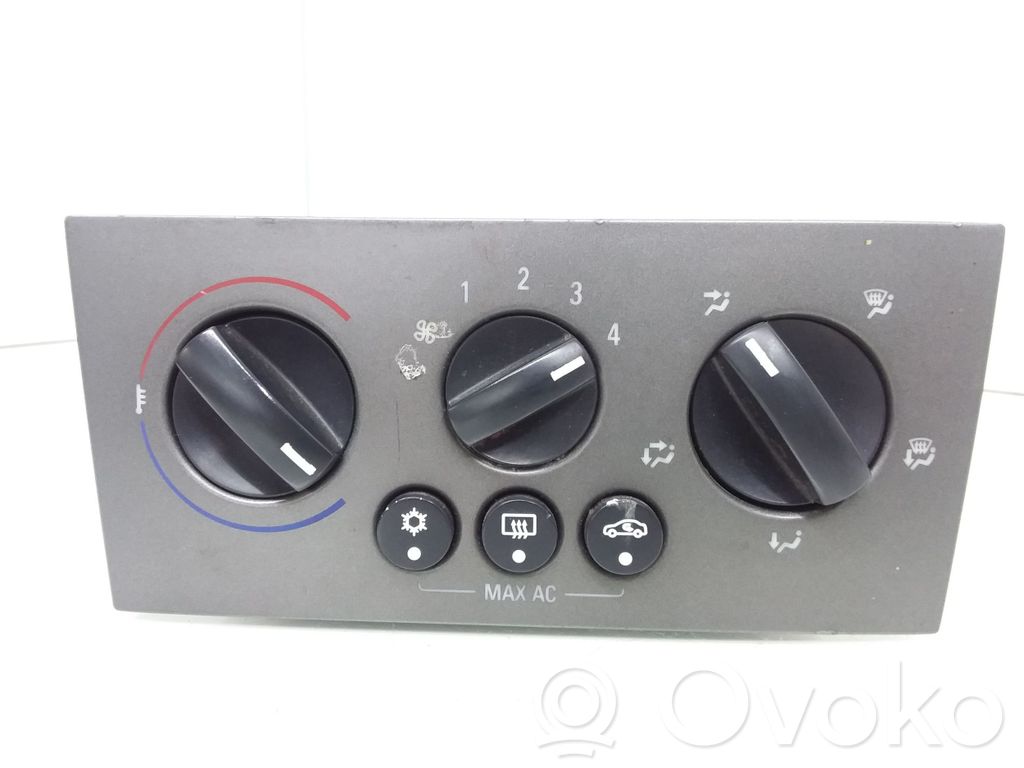 Opel Meriva A Climate control unit 