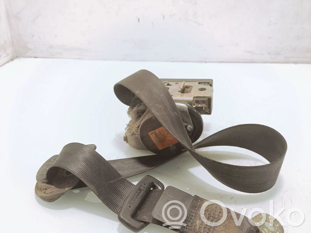Volkswagen PASSAT B5 Cinturón delantero 