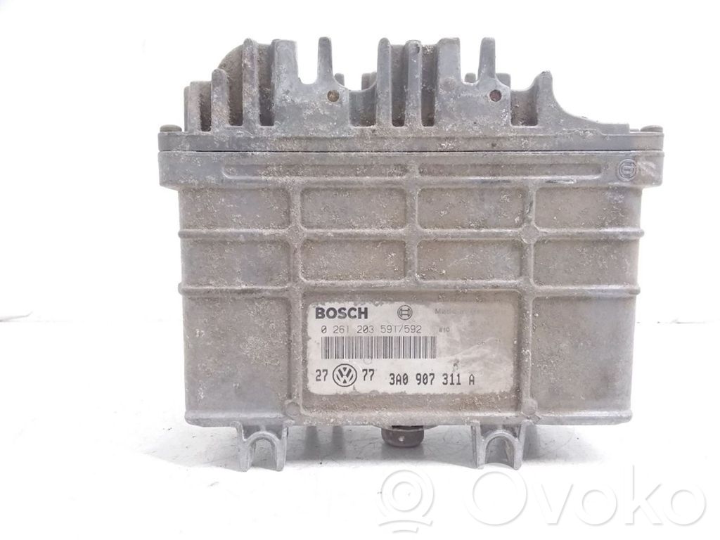 Volkswagen Golf III Engine control unit/module 