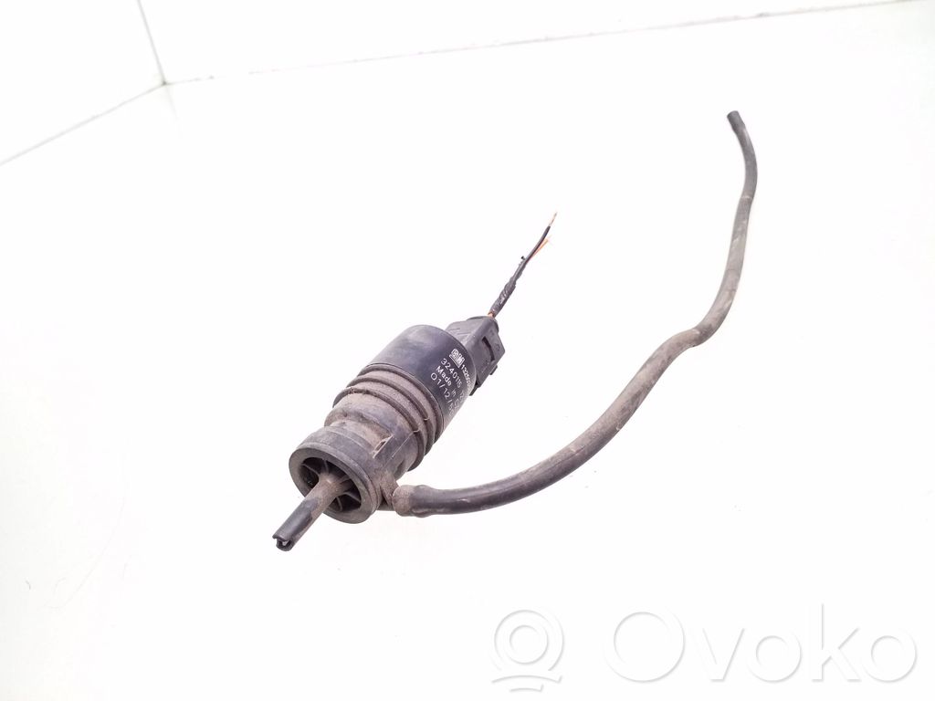 Chevrolet Captiva Windscreen/windshield washer pump 