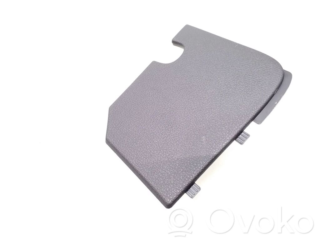 Panel trim   81C857557