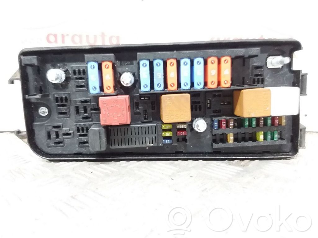 Opel Signum Fuse module 