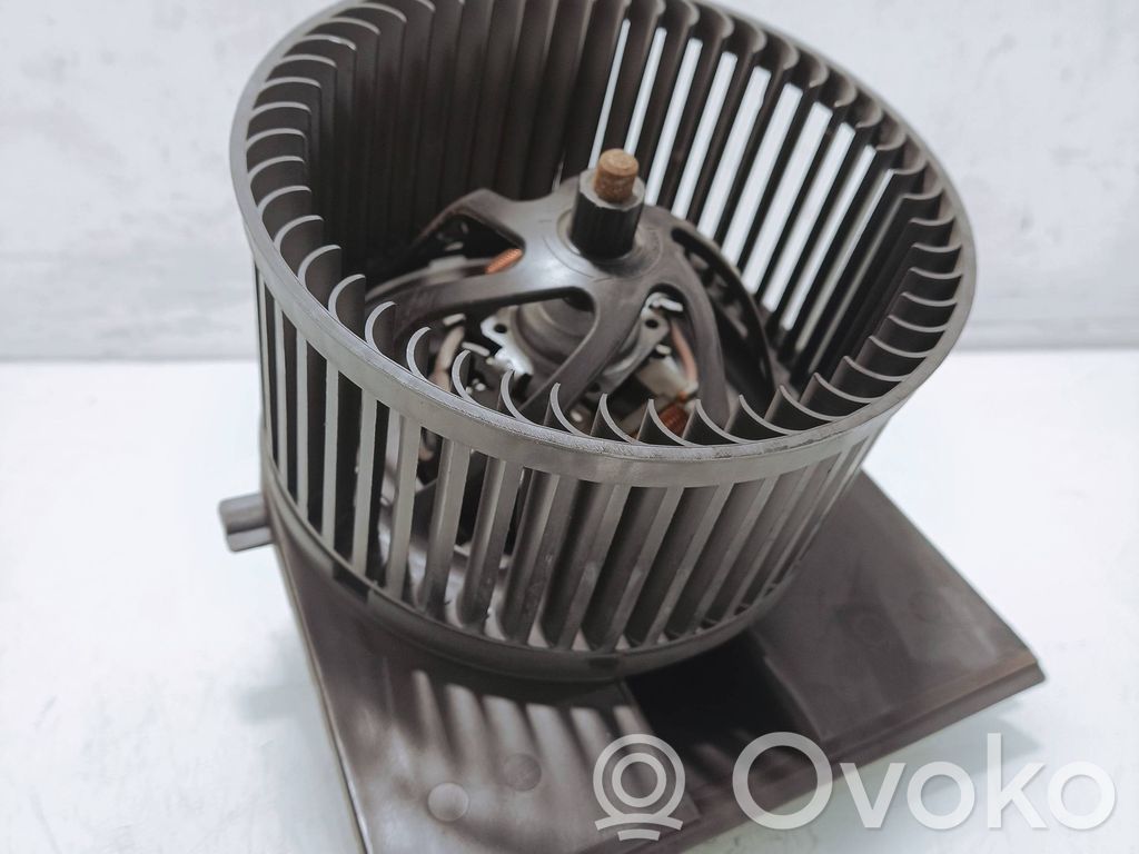 Volkswagen Golf IV Mazā radiatora ventilators 