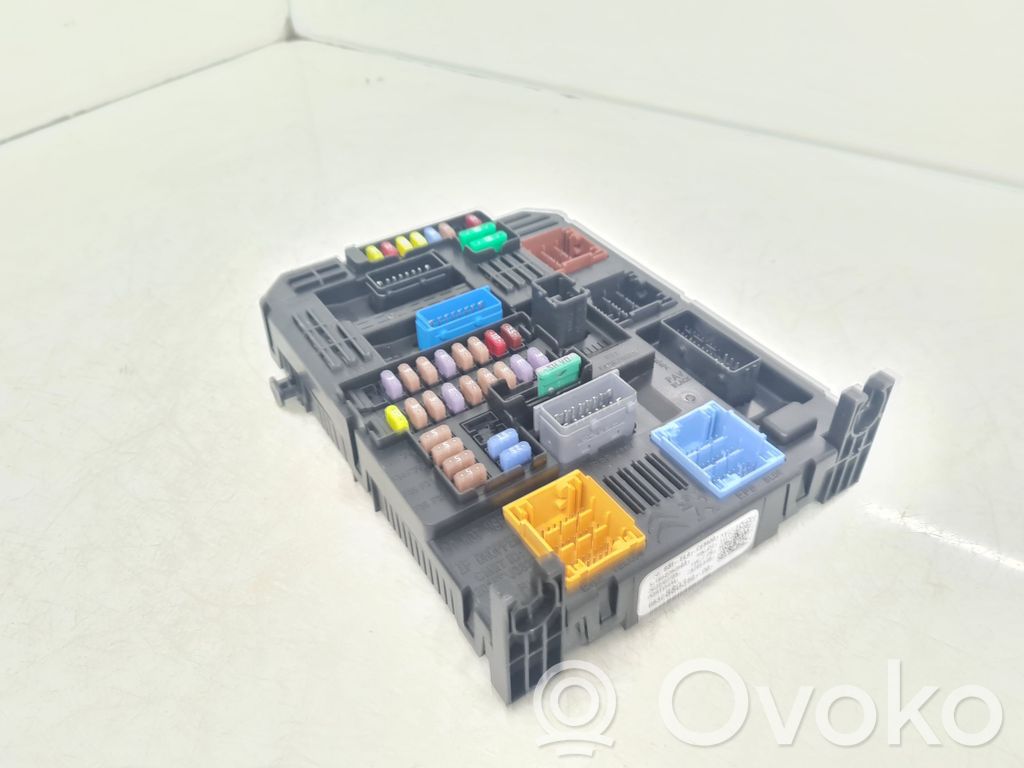 Peugeot Partner III Fuse module 