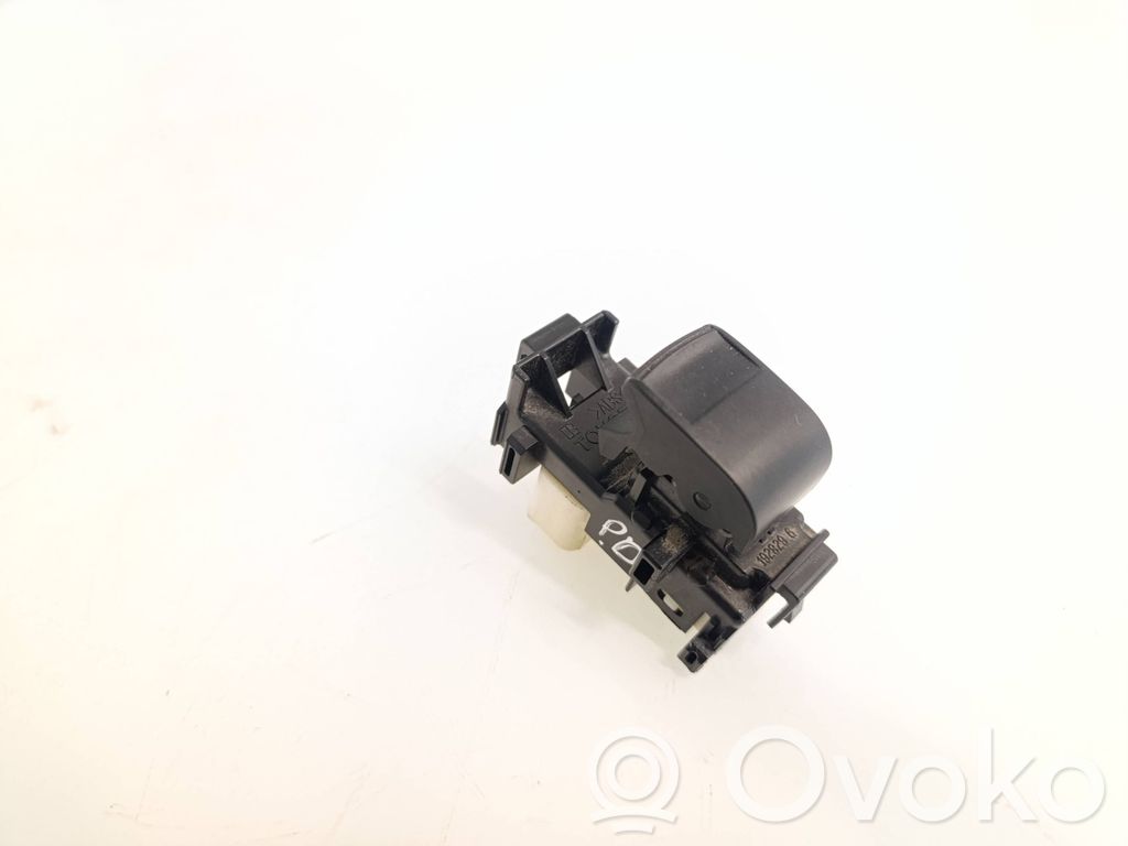 Toyota RAV 4 (XA40) Electric window control switch 