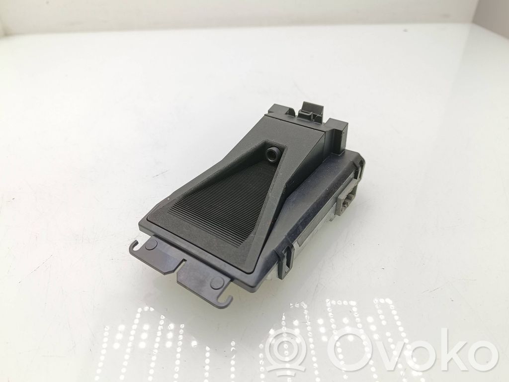 Windshield/windscreen camera   31400895