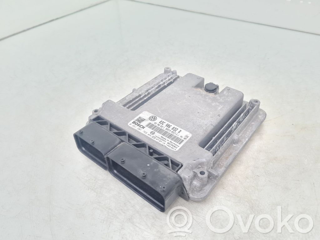 Volkswagen Golf V Engine control unit/module 