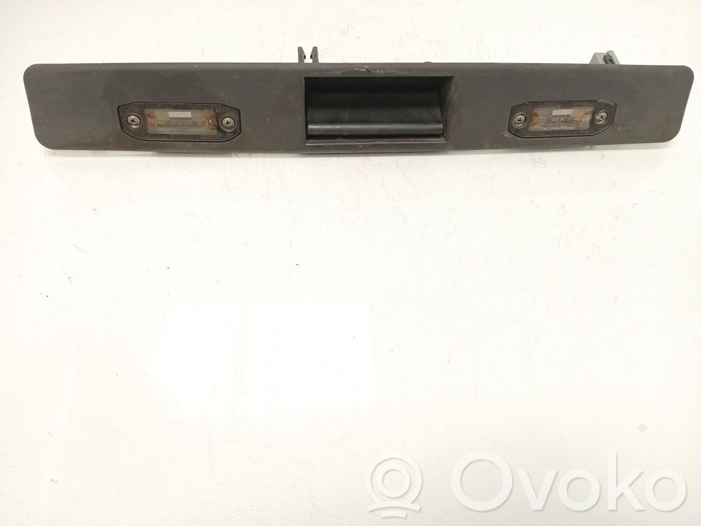 Volvo XC90 Trunk door license plate light bar 