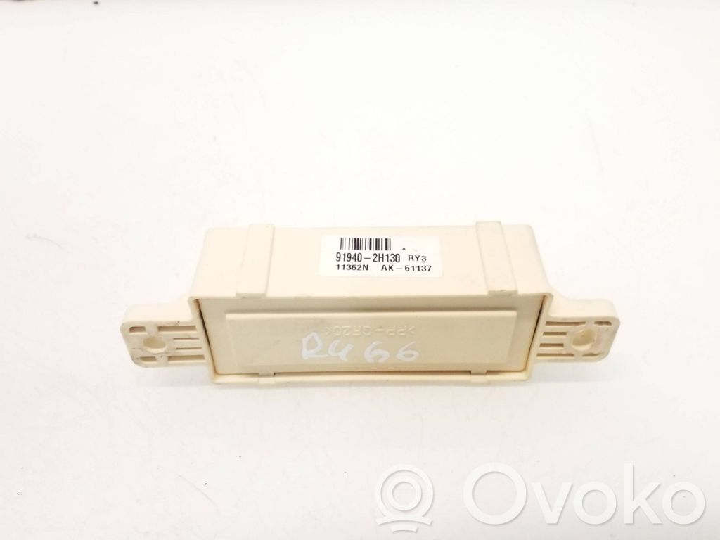 Hyundai i40 Door central lock control unit/module 