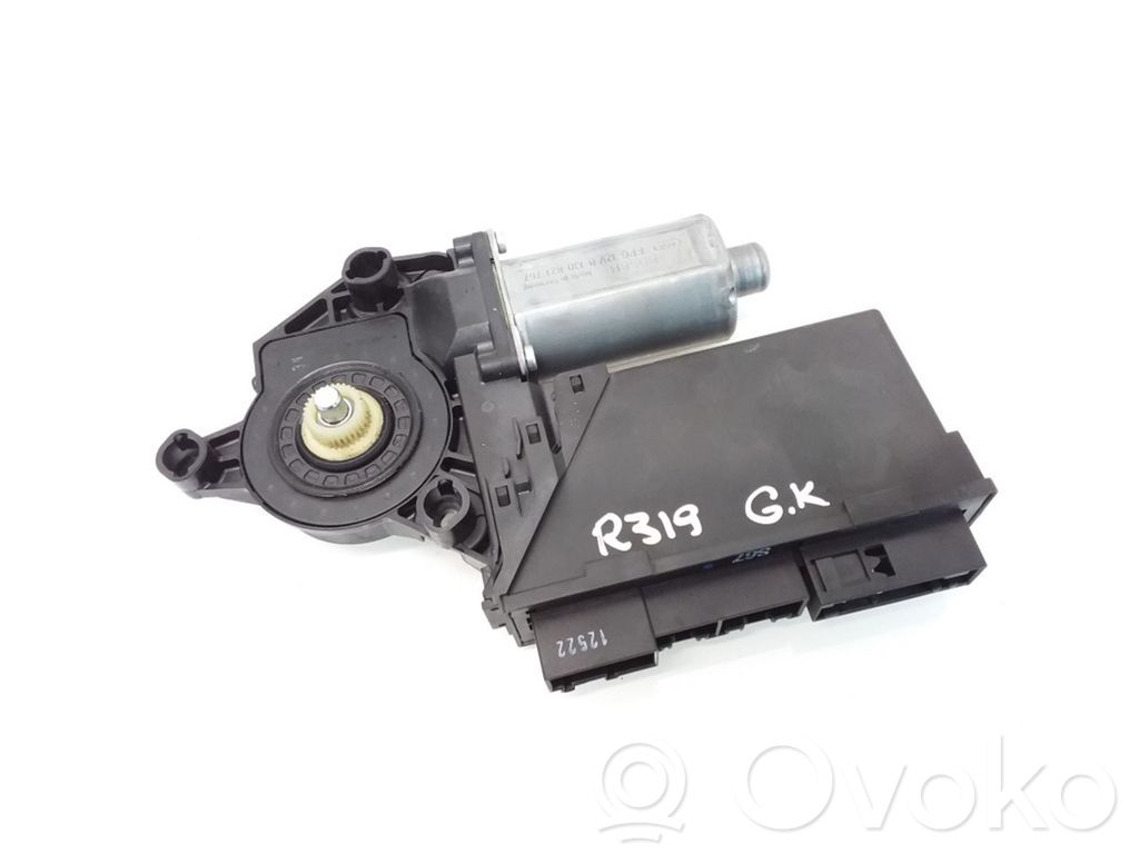 Audi A4 S4 B7 8E 8H Silniczek podnoszenia szyby drzwi tylnych 