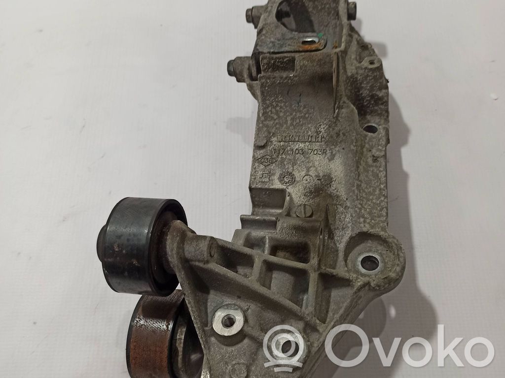 Renault Koleos II Generator/alternator bracket 