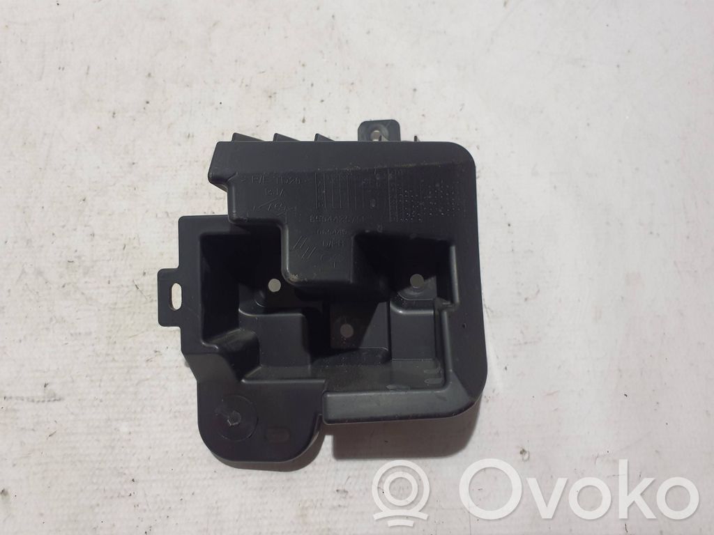 Renault Clio V Rear bumper mounting bracket 