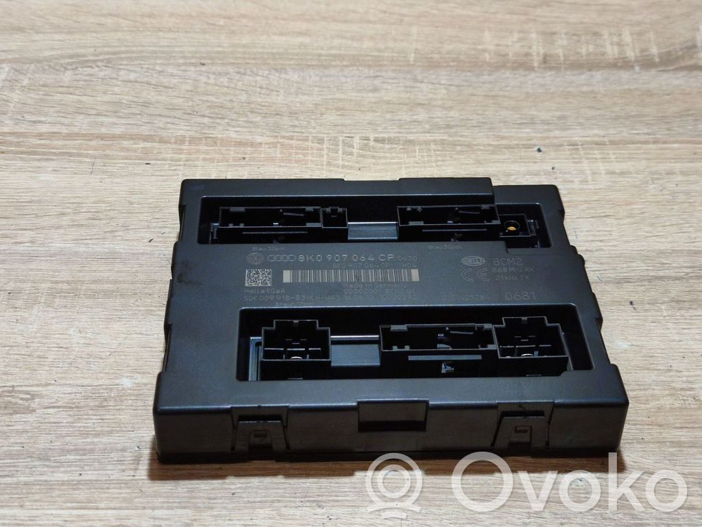 Audi A5 8T 8F Mukavuusmoduuli 