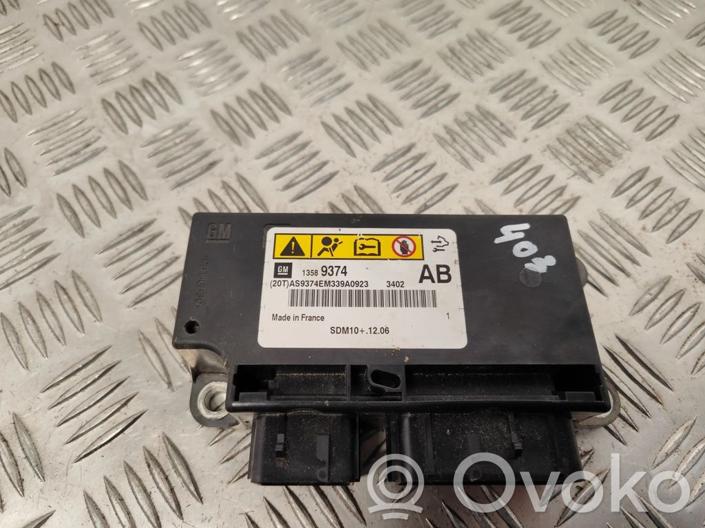 Opel Meriva B Airbag control unit/module 