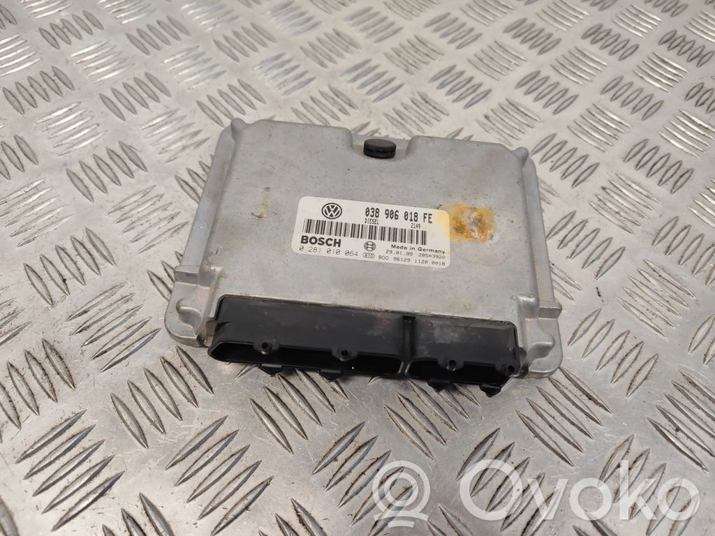Volkswagen PASSAT B5 Engine control unit/module 