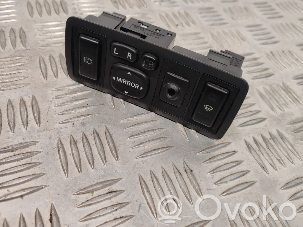 Toyota Avensis T250 Wing mirror switch 