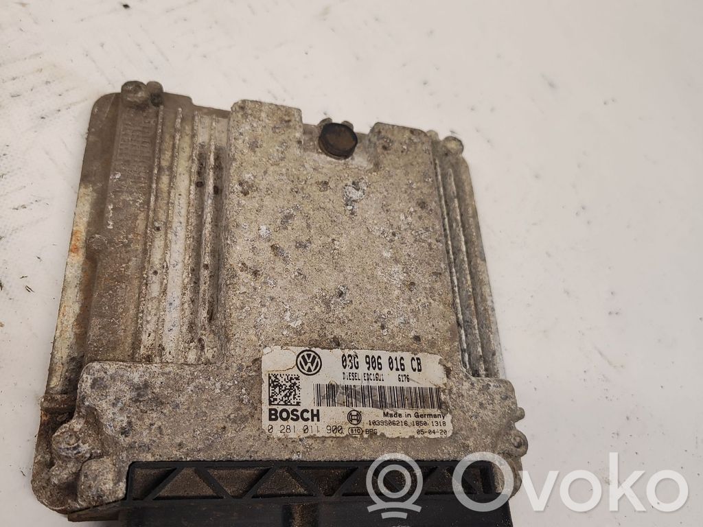 Volkswagen Golf V Engine control unit/module 
