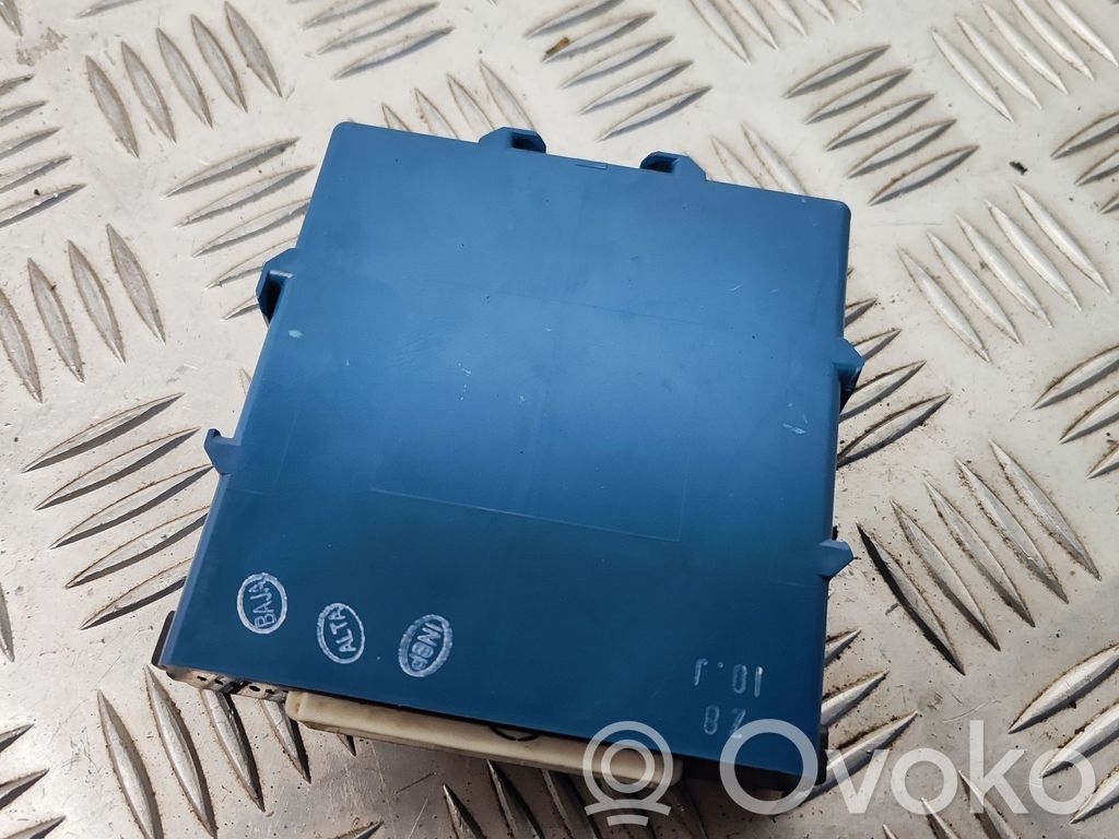 Toyota Corolla Verso AR10 Combustion control unit/module 