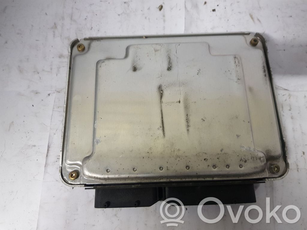 Volkswagen Golf IV Engine control unit/module 