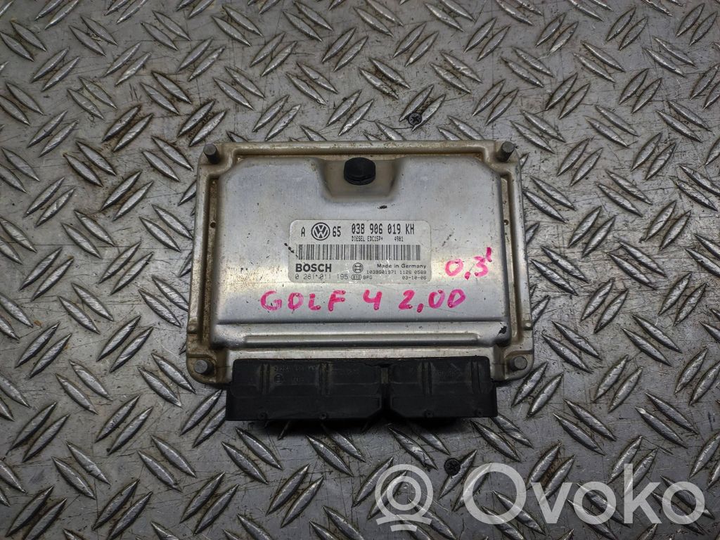 Volkswagen Golf IV Engine control unit/module 